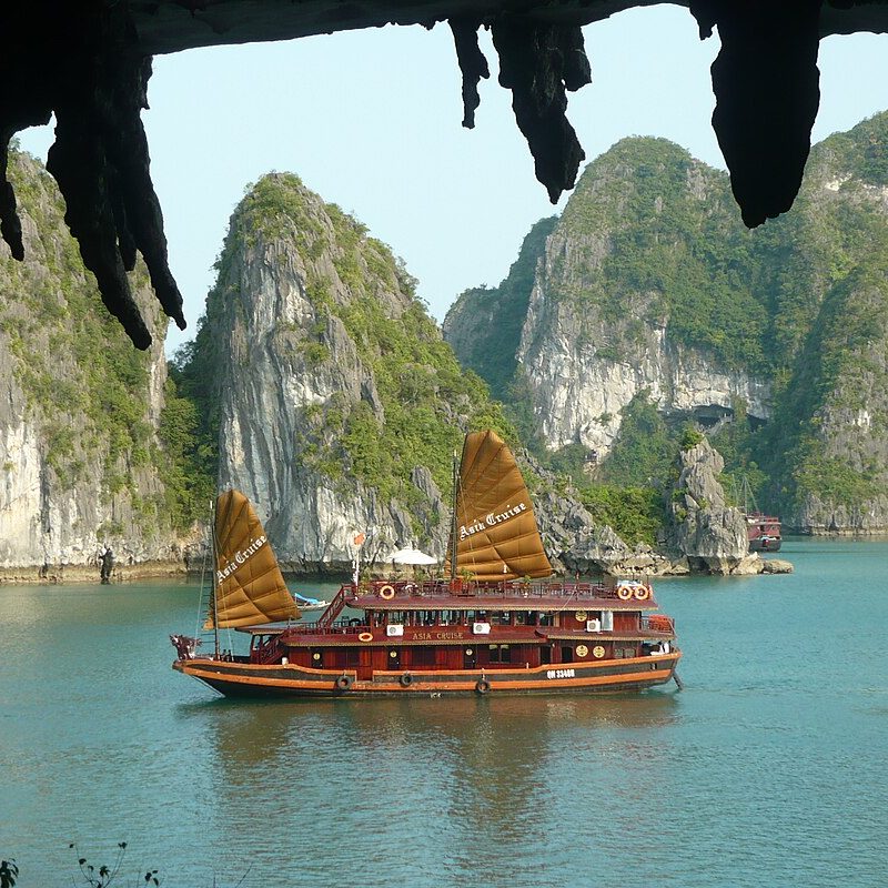 Halong_bay_vietnam